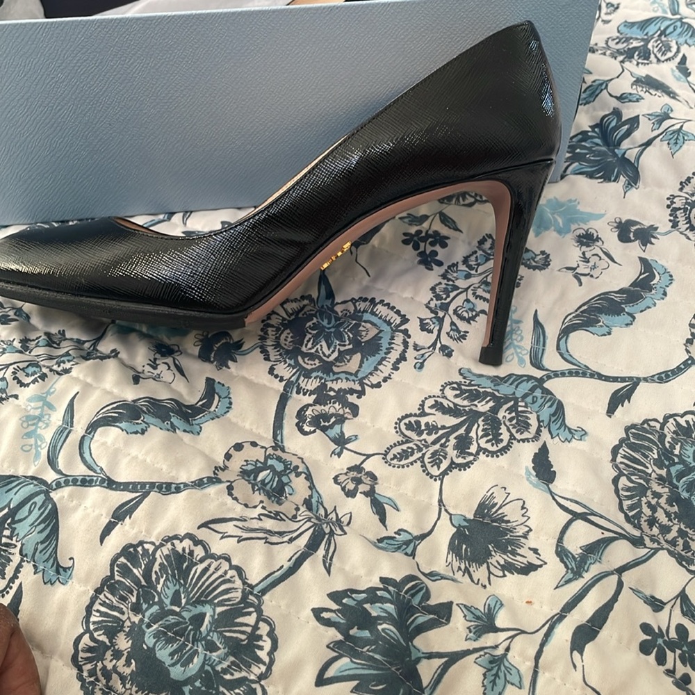Prada Black Leather Almond-Toe High Heels - Picture 3 of 7